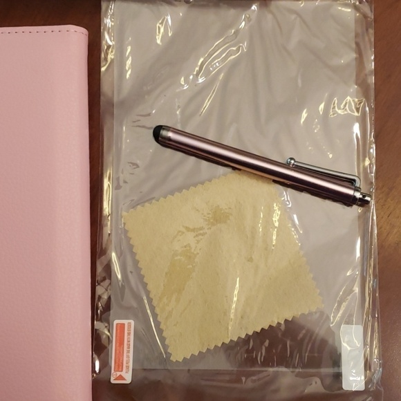 Kindle Fire HDX 7" Light Pink Case & Accessories - Picture 5 of 8